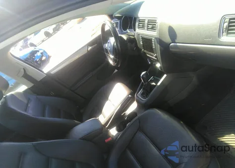 2017 Volkswagen Jetta 1.4T Se z USA, uszkodzony, nr VIN 3VWDB7AJ3HM366472